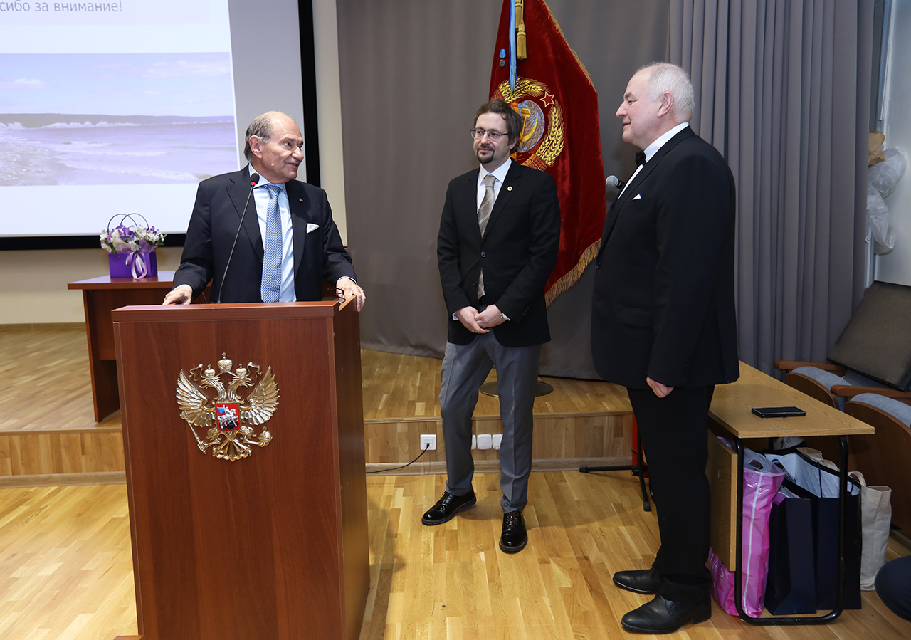 делегация ГЦ РАН