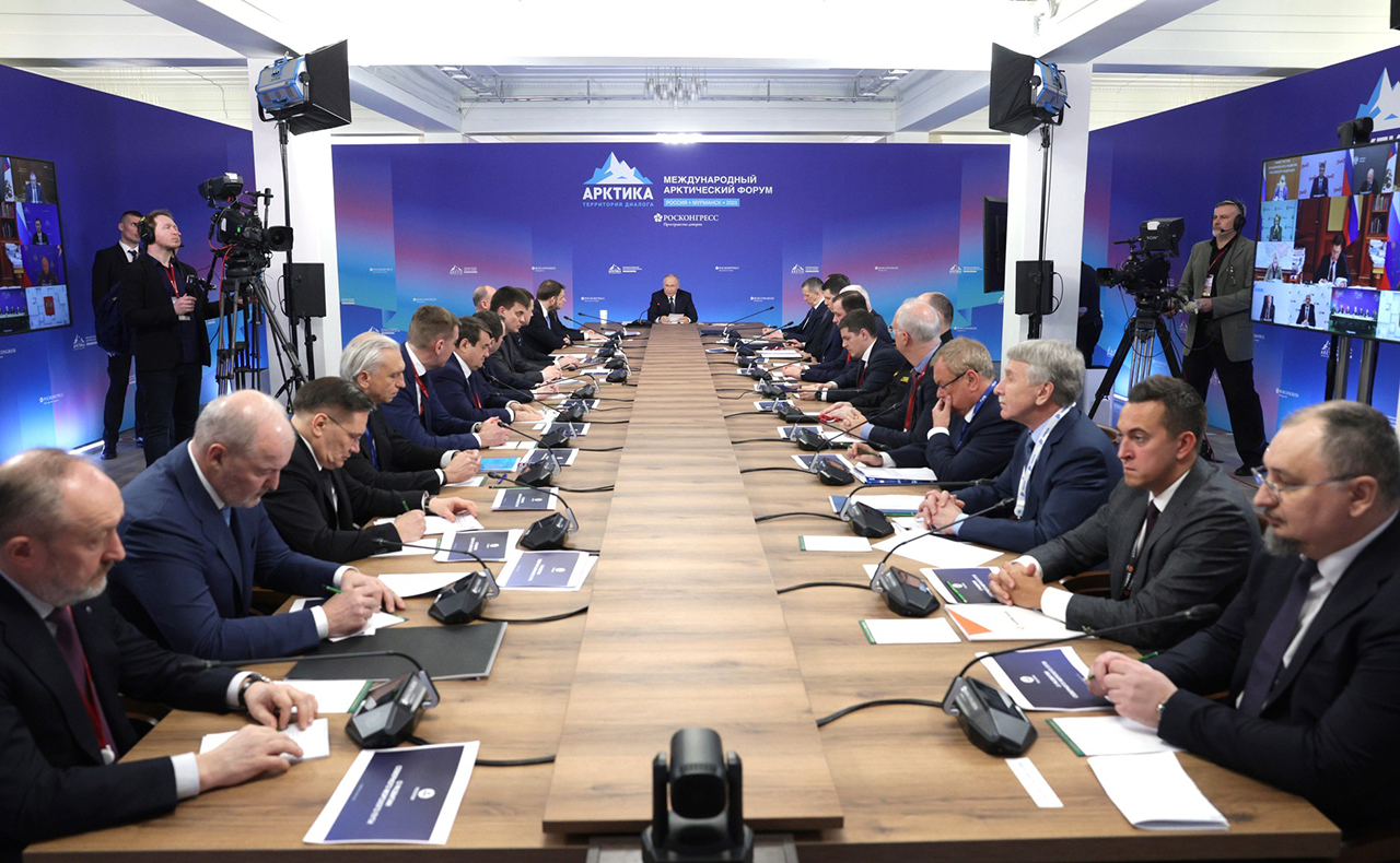 Рабочая поездка В. В. Путина в Мурманск