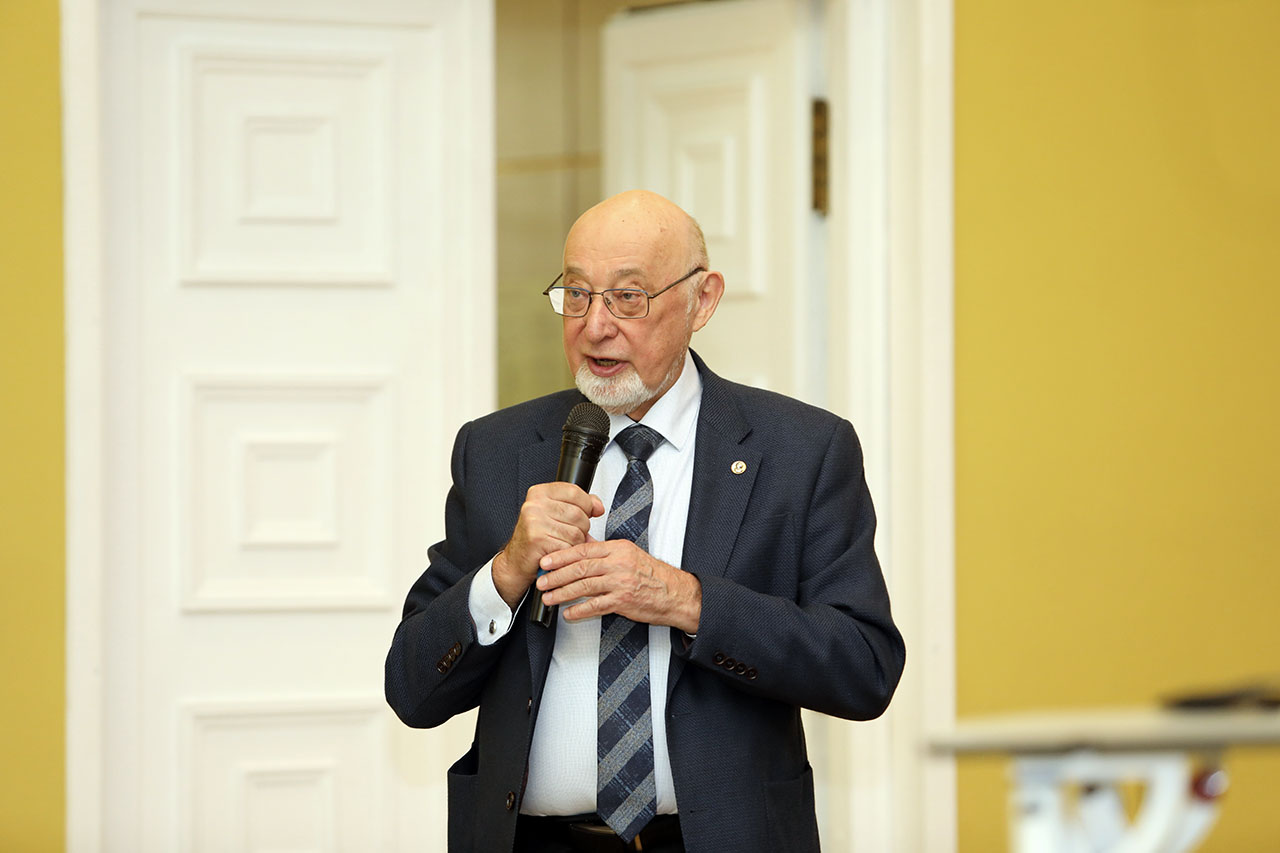 академик РАН С. М. Алдошин