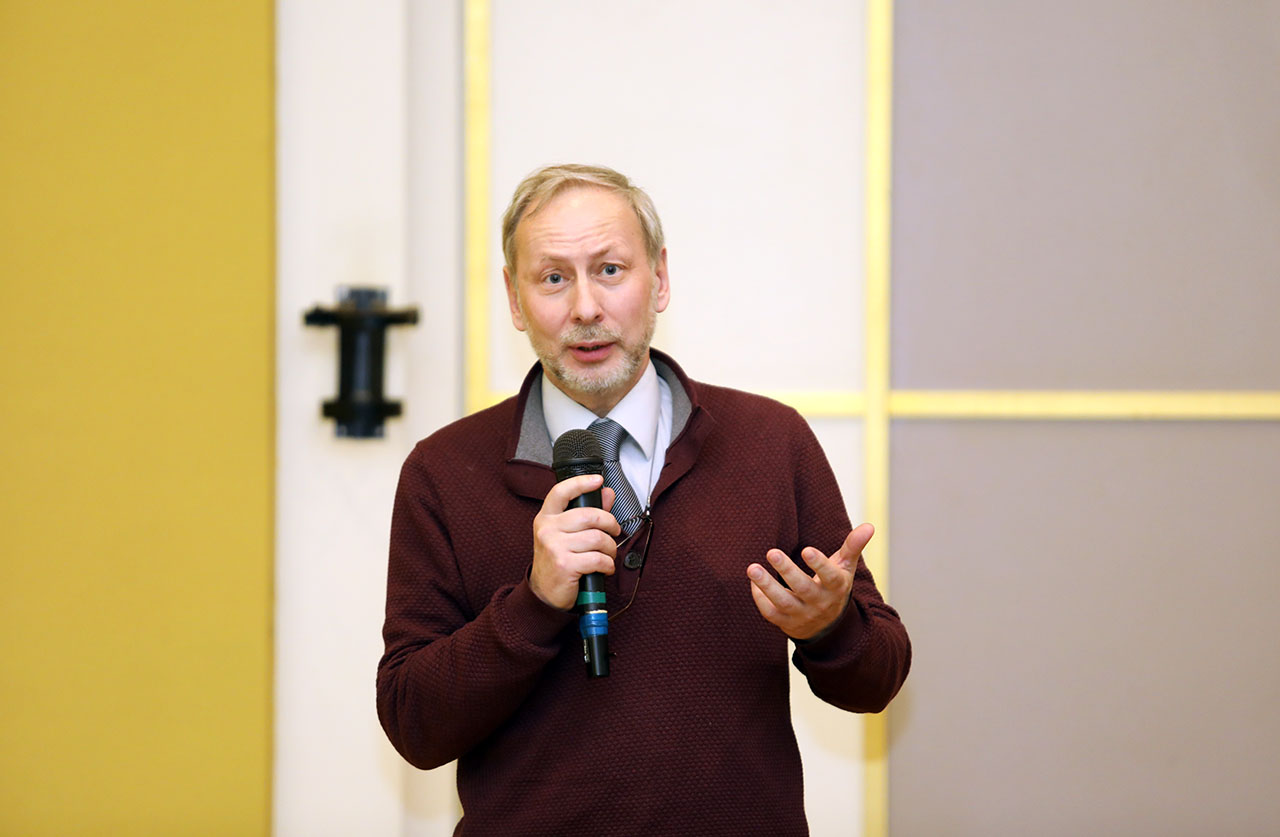 член-корреспондент РАН А. Б. Кузнецов