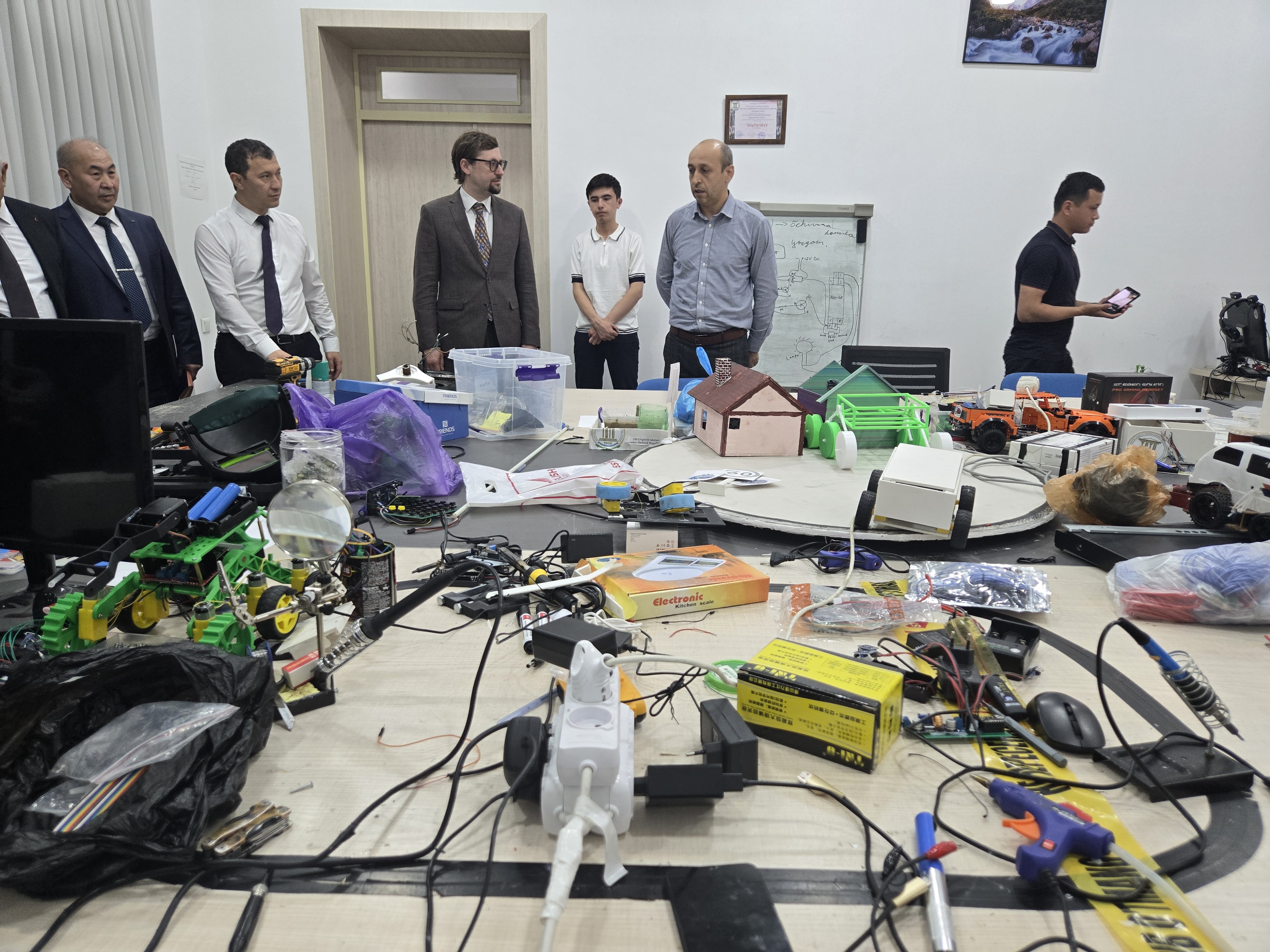 Визит делегации ГЦ РАН в ТУИТ и ИМ АН РУз