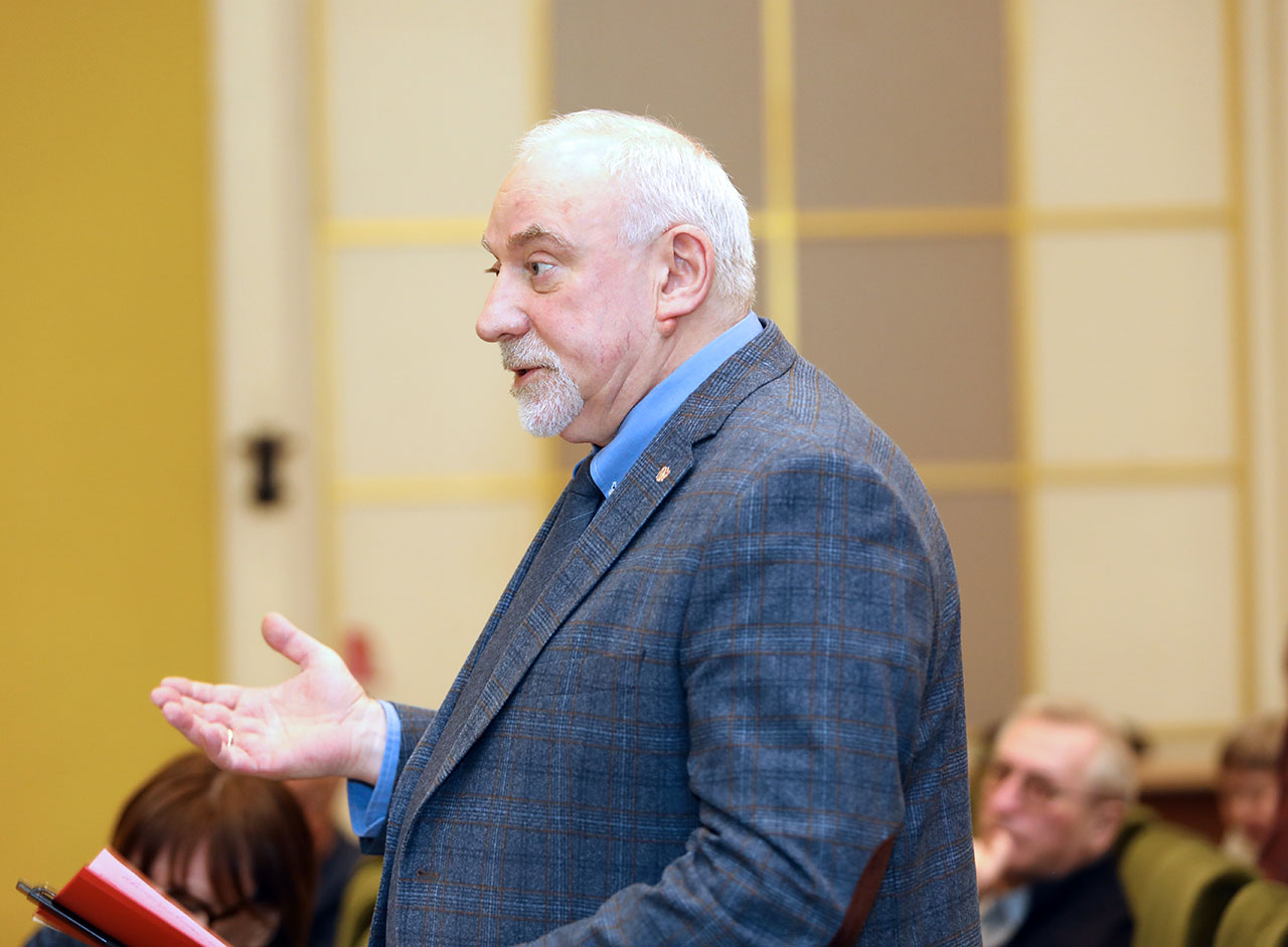 член-корреспондент РАН В. А. Петров