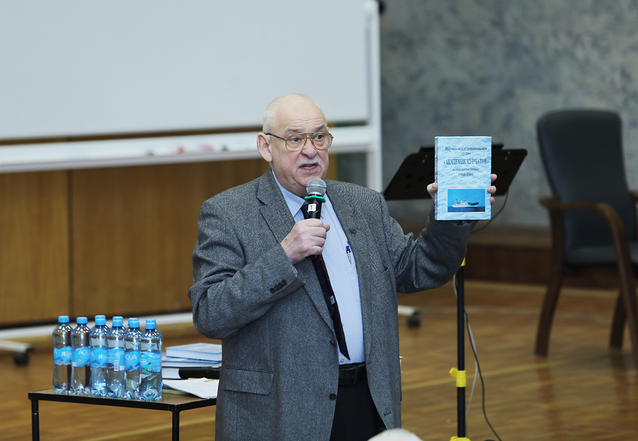 Академик РАН М. В. Флинт