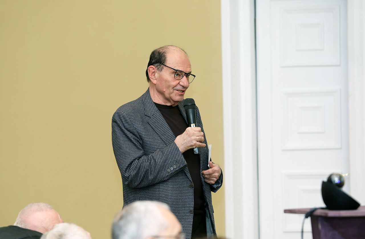 Академик РАН А. Д. Гвишиани