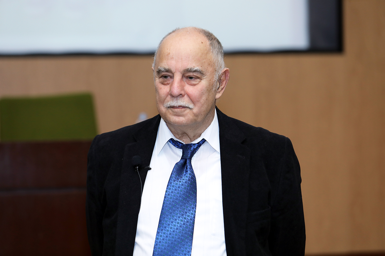 Член-корреспондент РАН Е. Г. Морозов