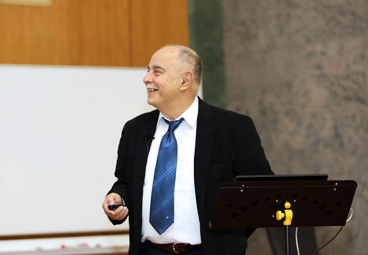 Член-корреспондент РАН Е. Г. Морозов